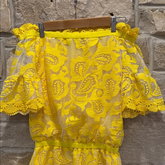 Slexis Yellow Lace Off-Shoulder Women Dress size XS - Picture 2 of 10